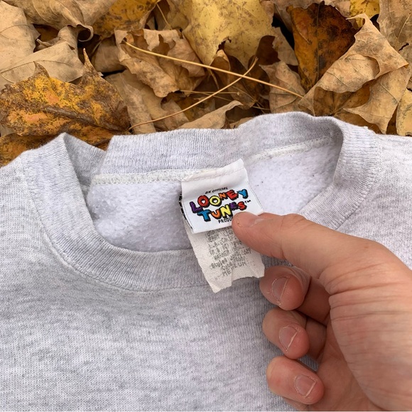 Vintage 90s Looney Tunes Tweety Bird Christmas Sweater - Picture 2 of 6